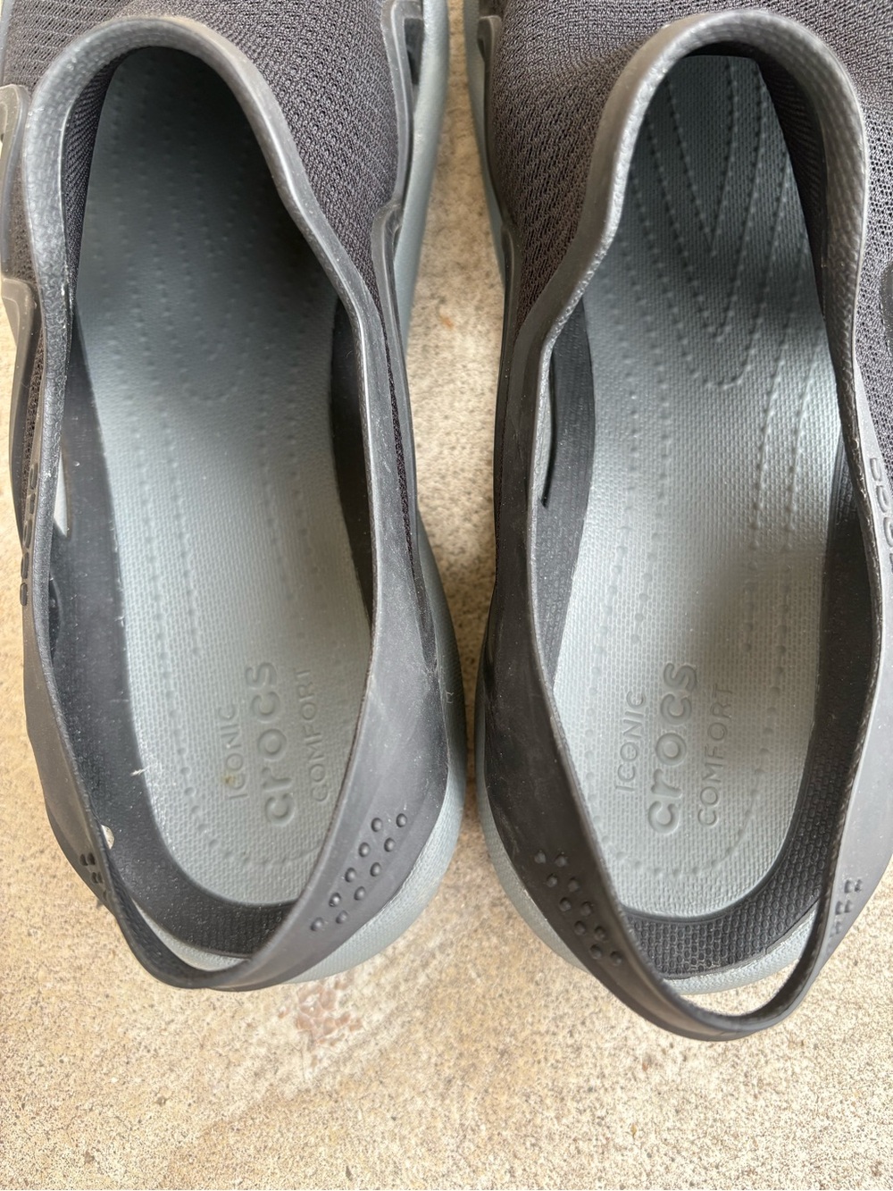 Crocs Men's Swiftwater Mesh Wave Slip On Sandals Black/Grey - Like New! Size 12 - Picture 3 of 8